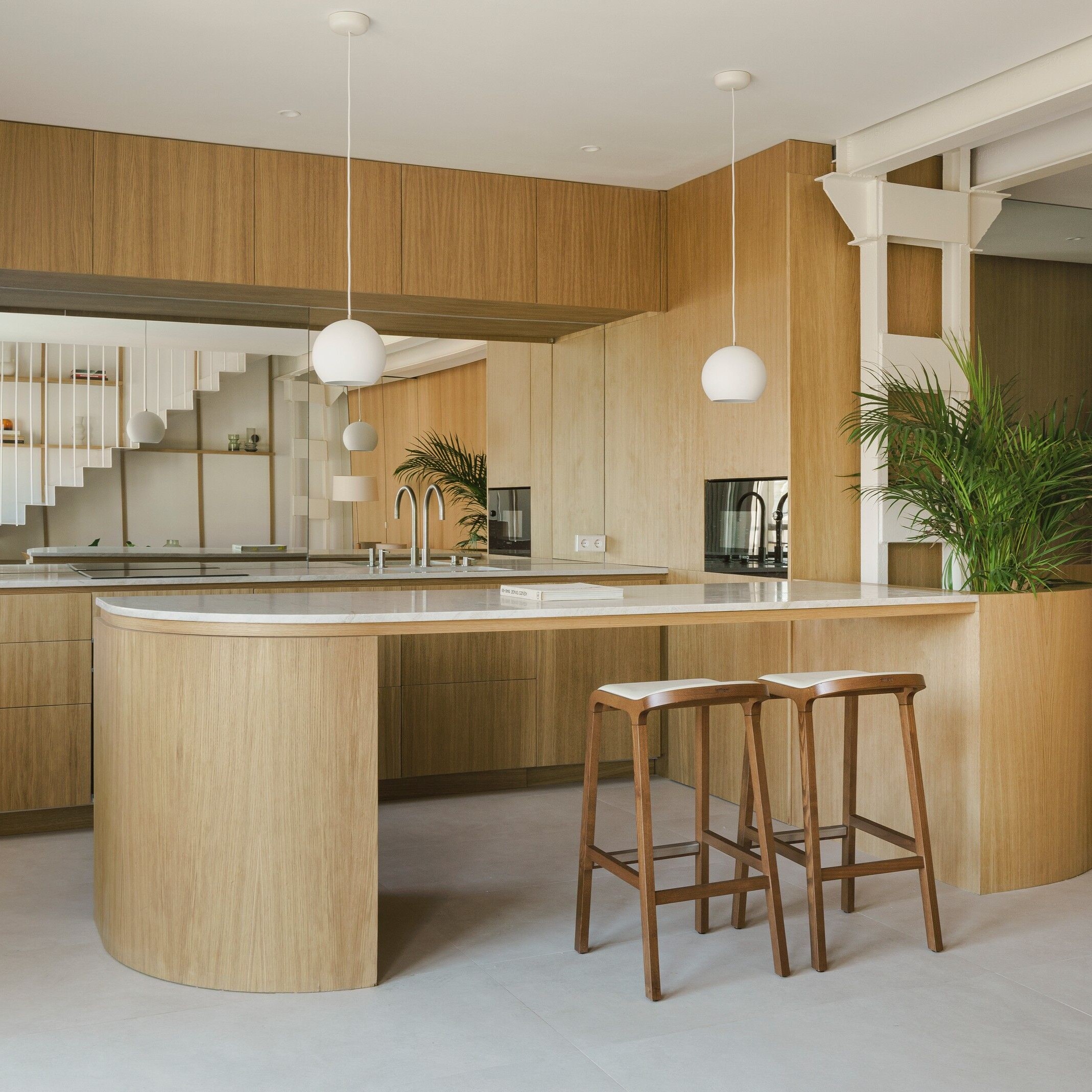 Thiết kế nội thất Duplex: Thách thức giao hòa hai hình khối đối lập