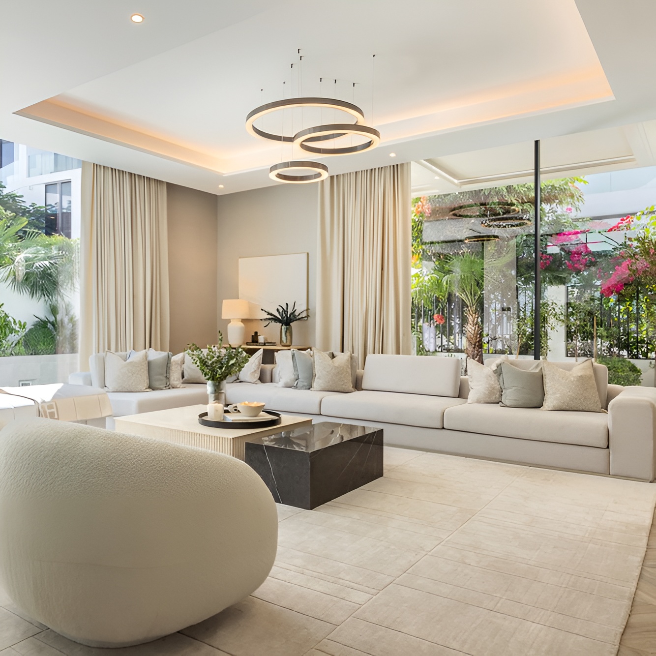 Nghệ Thuật Sắp Đặt Không Gian Mở Tại Tầng 1