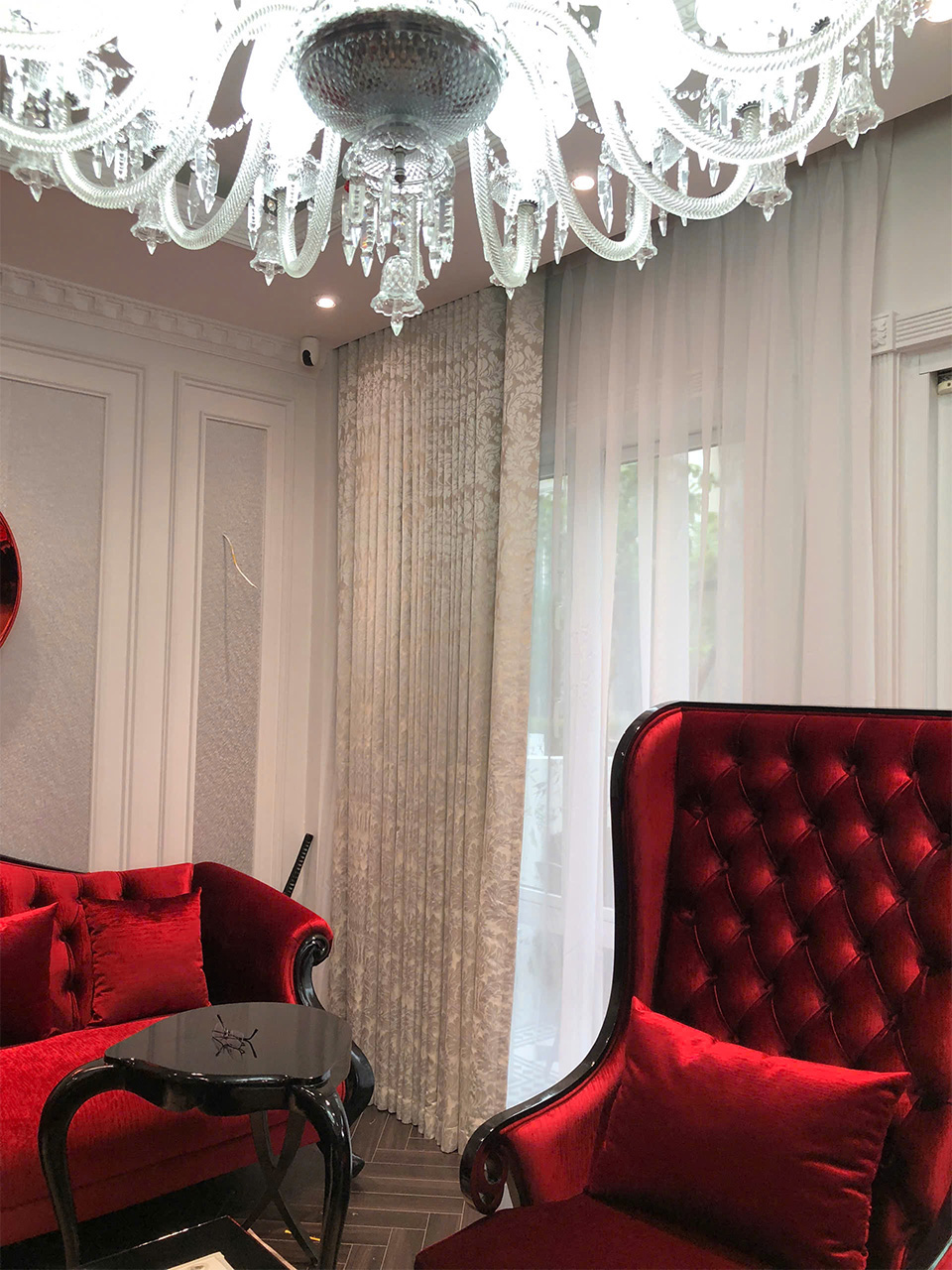 Thương hiệu Phê Luxury: Nơi Mỗi Ô Cửa Là Một Tác Phẩm Nghệ Thuật