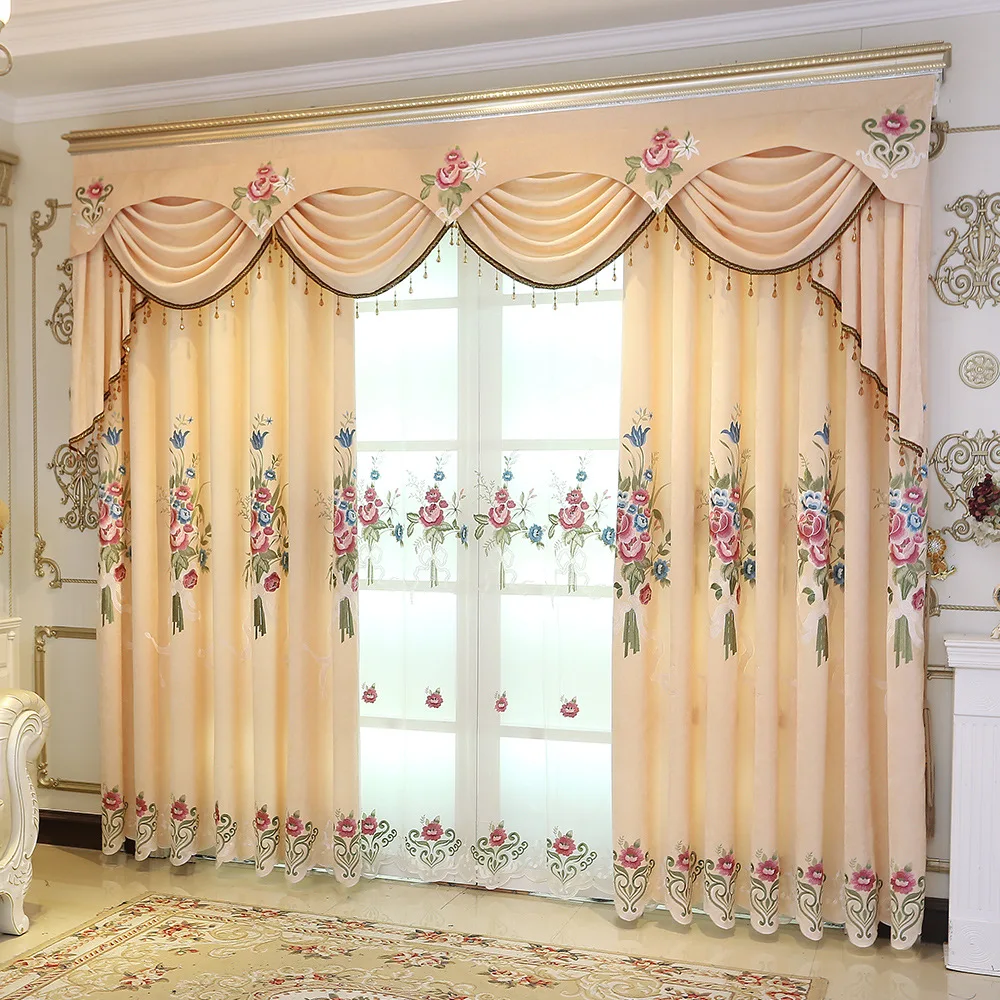 Một bộ rèm Tây Ban Nha không chỉ để che chắn, mà để tôn vinh ánh sáng và cuộc sống