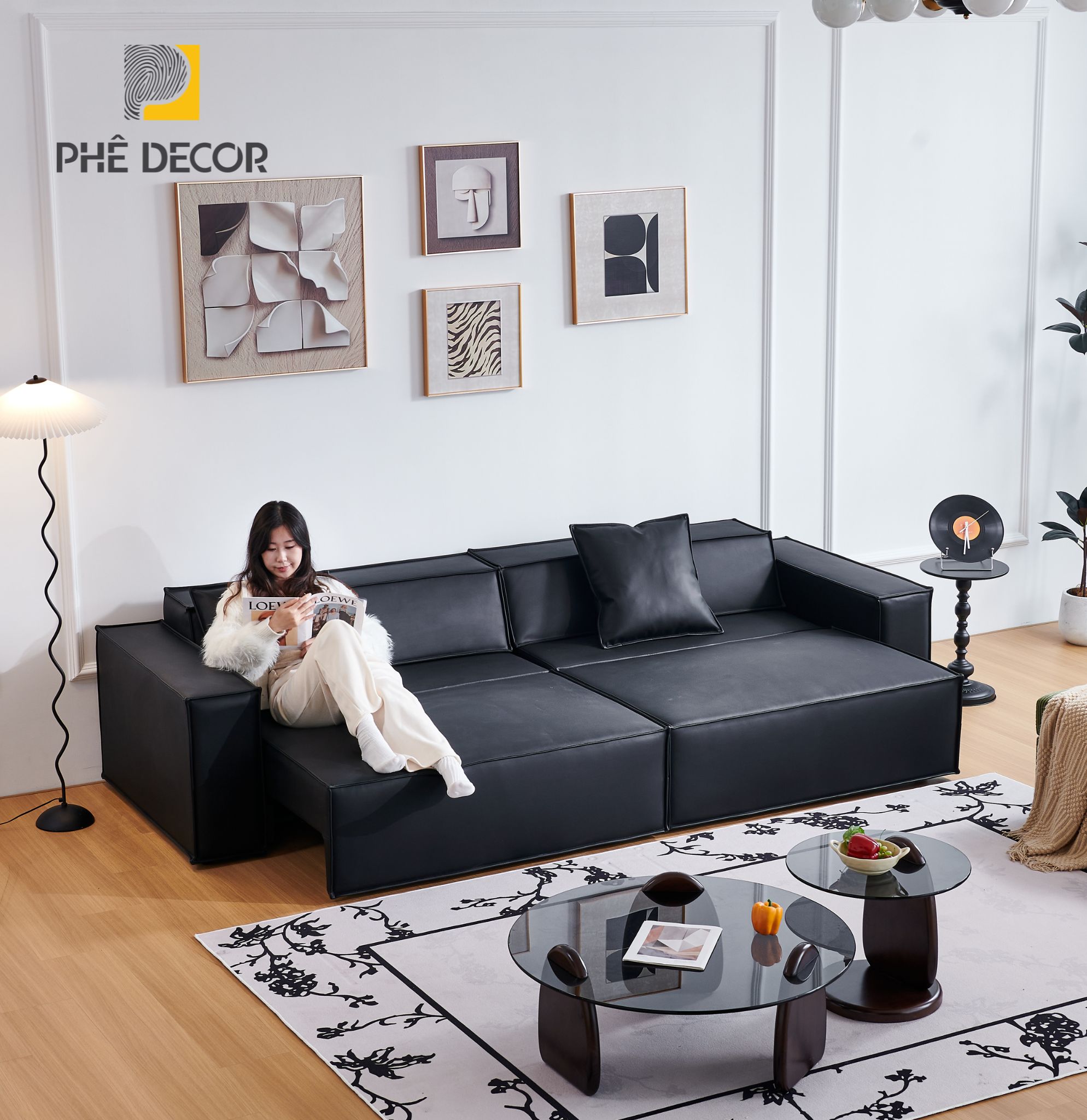 Bên dưới lớp da thượng hạng là một hệ thống đệm đa tầng được thiết kế để tạo ra sự thoải mái tuyệt đối