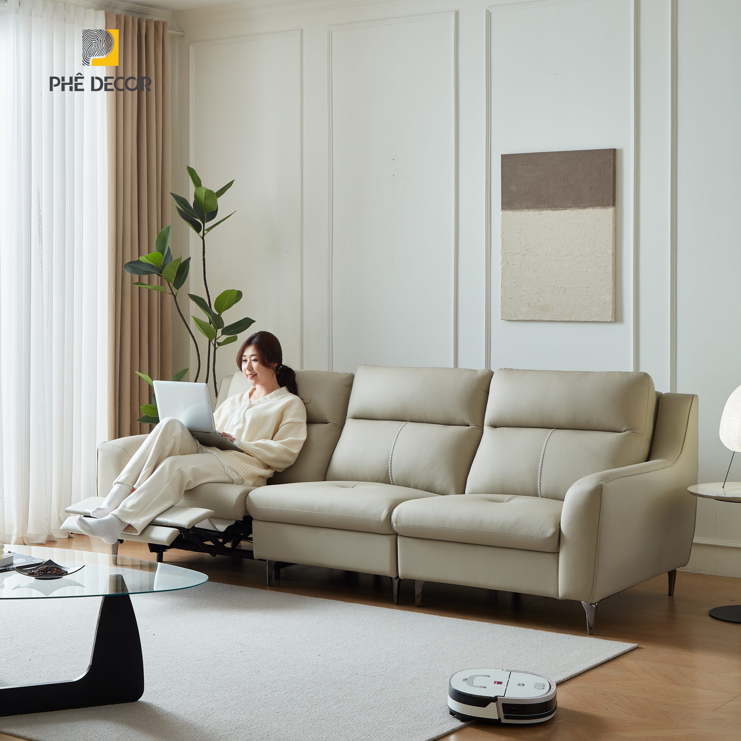Nếu ưu tiên hàng đầu của bạn là giải quyết bài toán về diện tích và chỗ ngủ, sofa giường là lựa chọn không thể thay thế