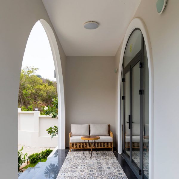Biệt thự 4 tầng mái Thái AO9 Villa - Ảnh 2