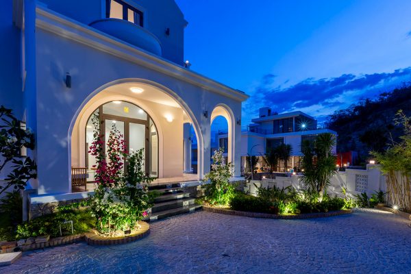 Biệt thự 4 tầng mái Thái AO9 Villa - Ảnh 9