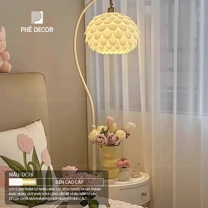 Đặc điểm thiết kế và vật liệu của đèn cây phòng khách Softy DC76