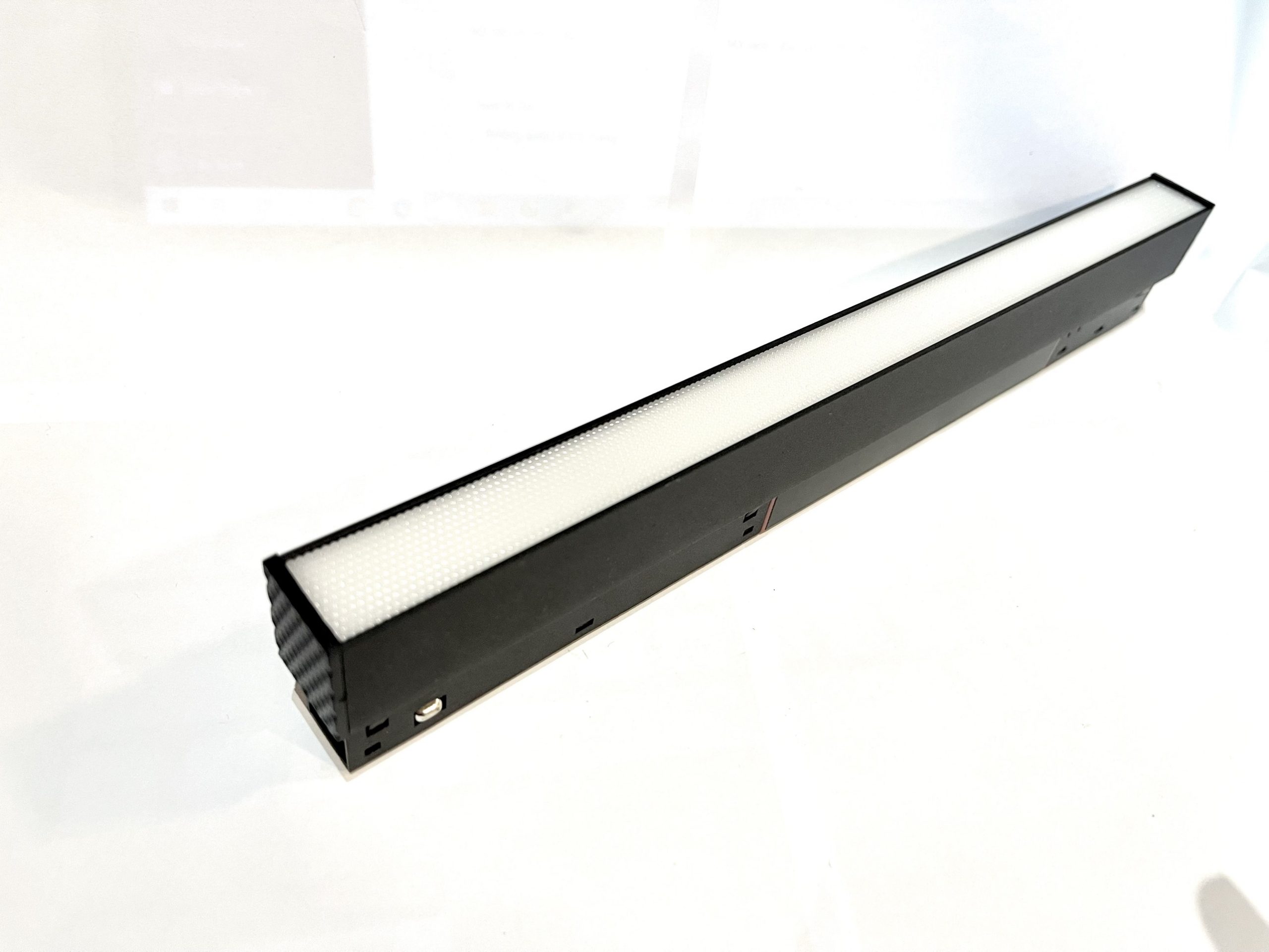 Đèn Tán Quang Ray Nam Châm (PHE-NC-03) là một module chiếu sáng tán quang