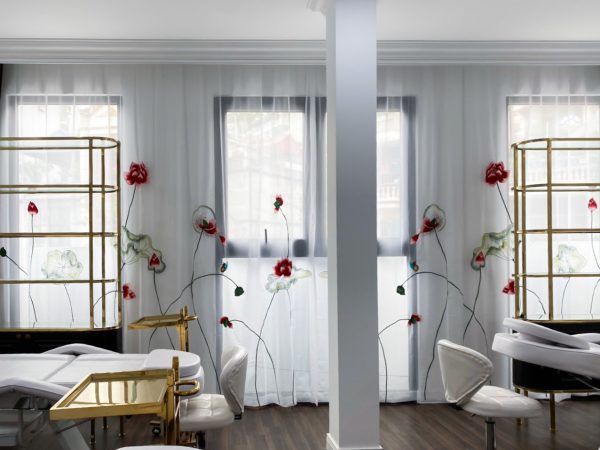 Thi công rèm biệt thự spa Vy Anh tại Quảng Ninh - Ảnh 3