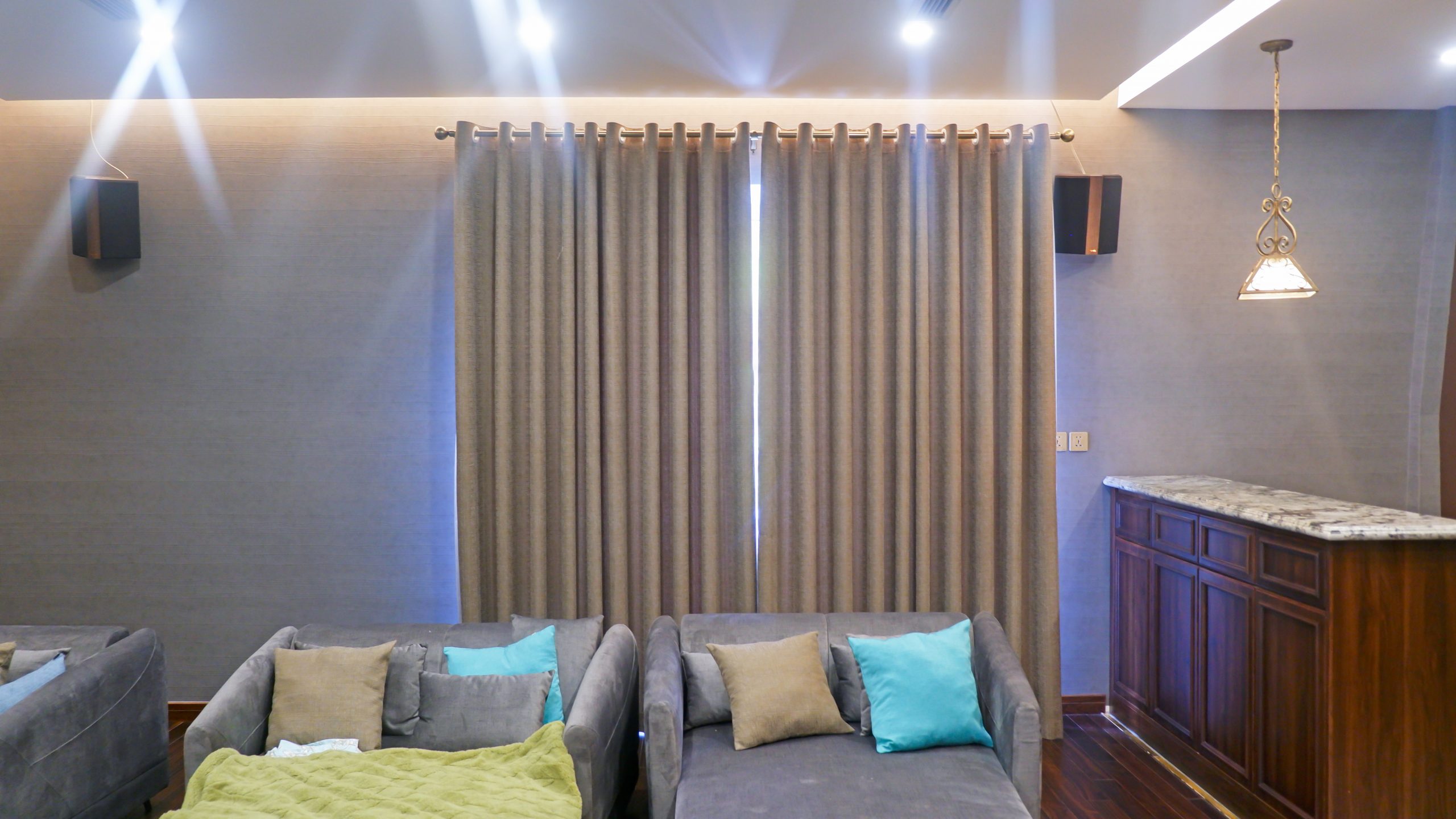 Hướng Dẫn Vệ Sinh Rèm Biệt Thự Định Kỳ Đúng Cách Tại Nhà - Ảnh 3