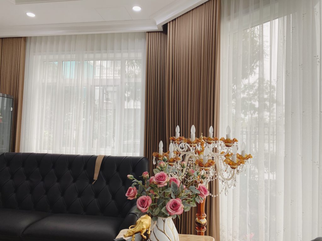 Xu hướng rèm biệt thự tối giản: sức hút từ gam màu trung tính 