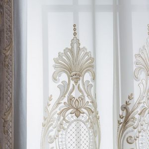Rèm cửa tân cổ điển là gì? Đặc điểm, chất liệu và ứng dụng trong không gian sang trọng