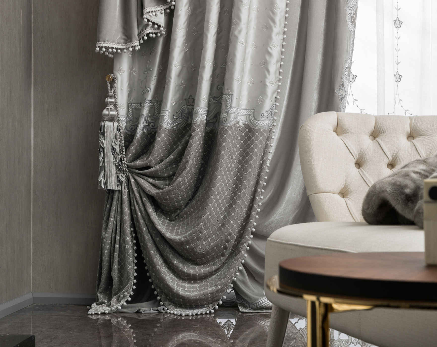 Rèm cổ điển là một dòng rèm trang trí cao cấp, mang đậm dấu ấn của các phong cách nghệ thuật hoàng gia châu Âu