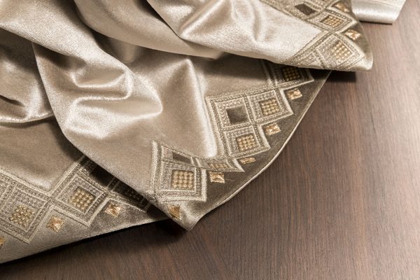 Màu Rèm Cửa: Từ Tâm Lý Học, Ý Nghĩa Đến Cách Chọn Màu Hoàn Hảo Cho Không Gian Sống