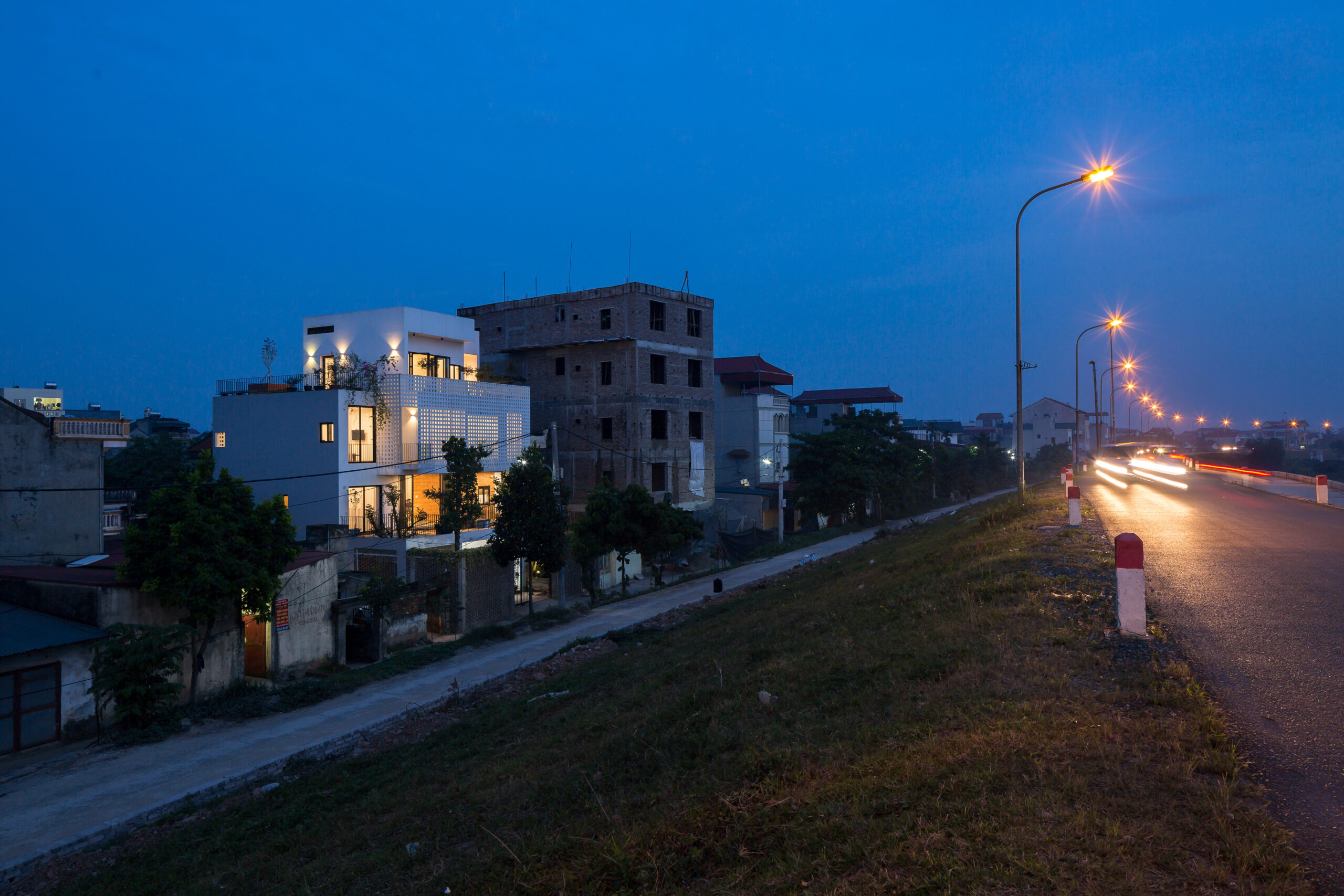 Biệt Thự 3 Tầng Phố Hiện Đại Yên Nghĩa - Ảnh 3